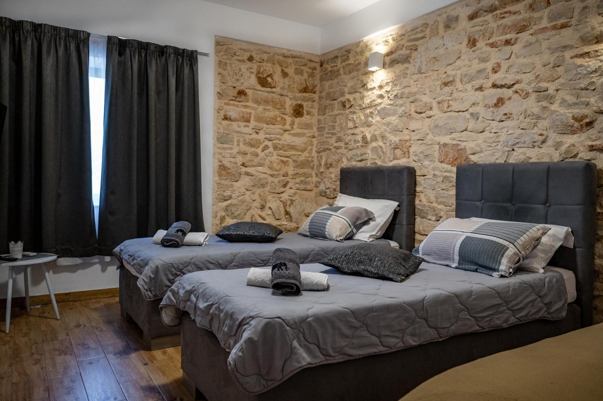 Sonia Rooms Пула Экстерьер фото