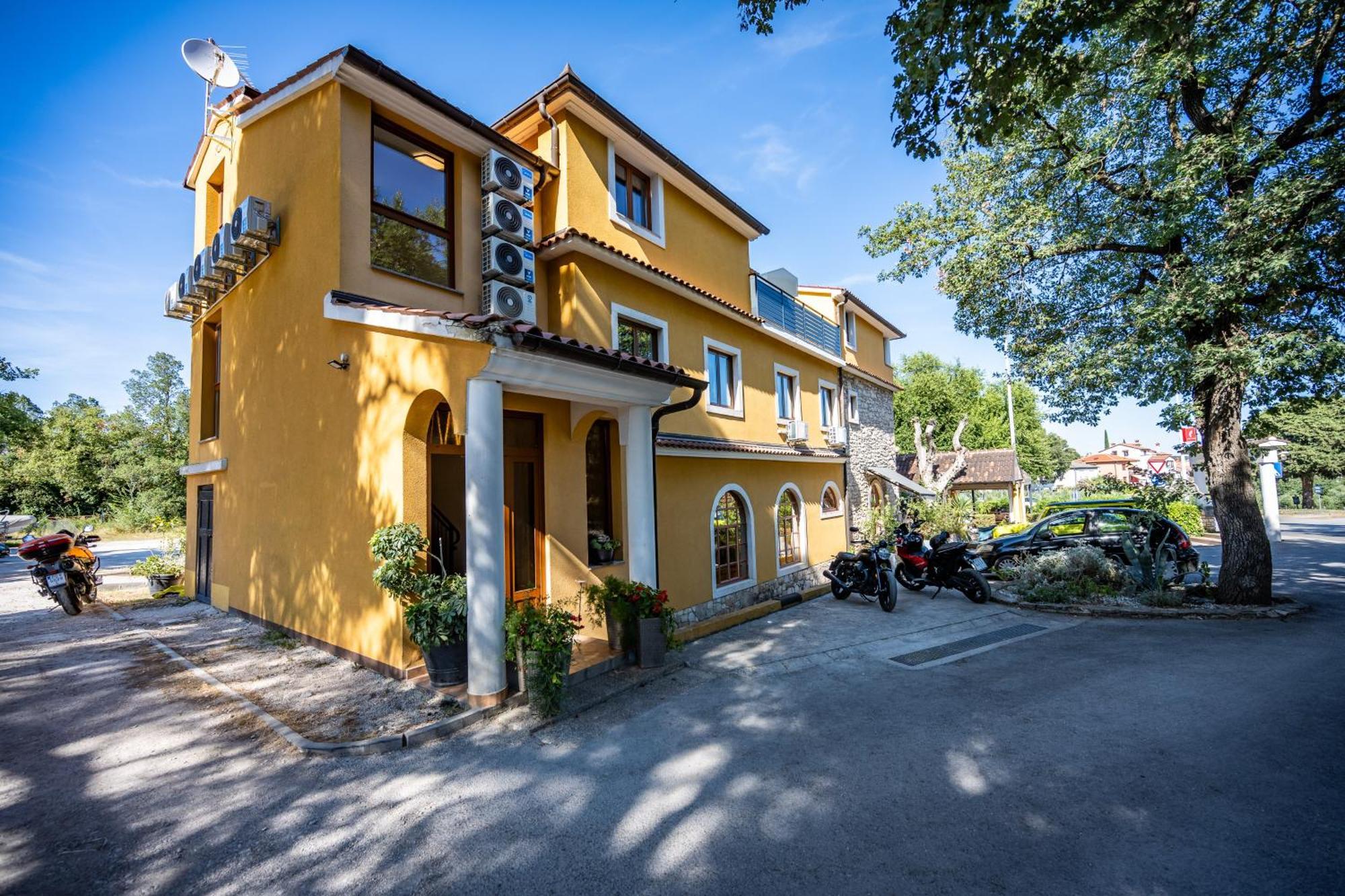 Sonia Rooms Пула Экстерьер фото